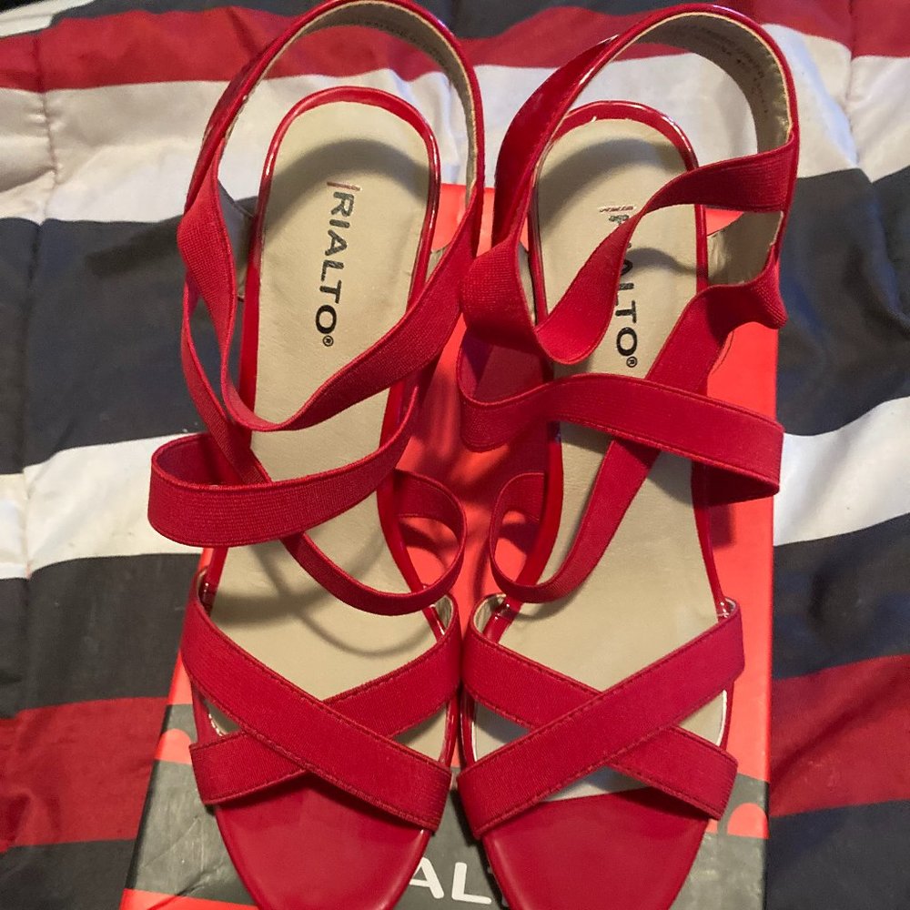 RIALTO RED PATENT LEATHER SANDALS